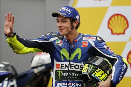 MotoGp Malesia, Rossi: «Bella lotta con Iannone, ora sono vicecampione»