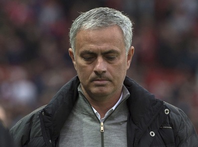 Mourinho si tiene stretto Rooney: «Non si muove da Manchester»