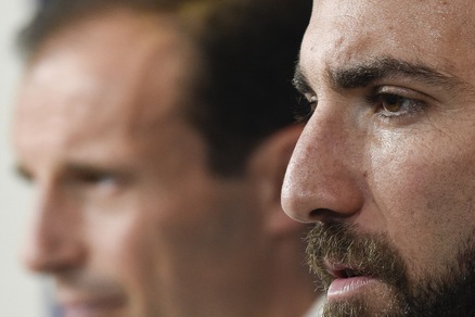 Champions League: la conferenza stampa di Higuain e Allegri alla vigilia di Juventus-Lione