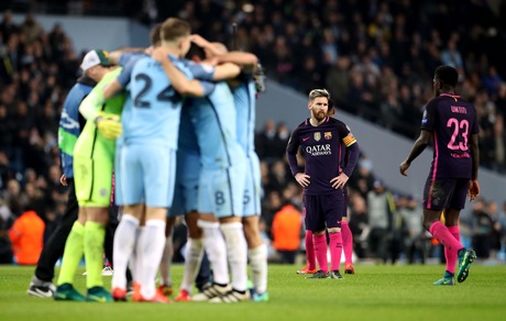 Champions League: Messi sconfitto e umiliato, schivato lo scontro fisico