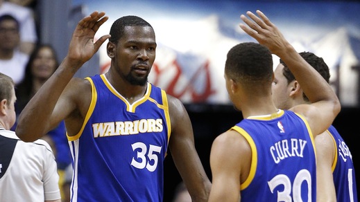 Curry si riprende Golden State, primo ko Spurs