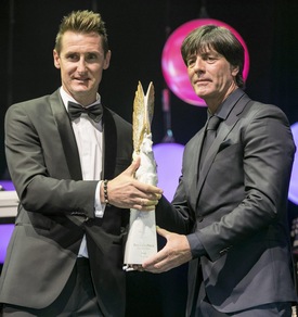 Germania, Klose in smoking premia Löw