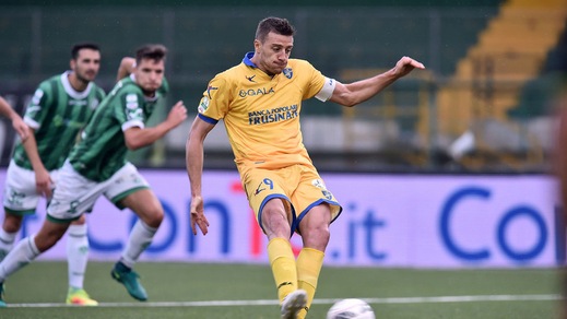 Serie B, Avellino-Frosinone 0-1: Ciofani-gol dal dischetto