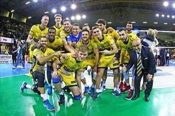 Volley: Superlega, Perugia toglie un punto alla Lube, Modena sola in testa