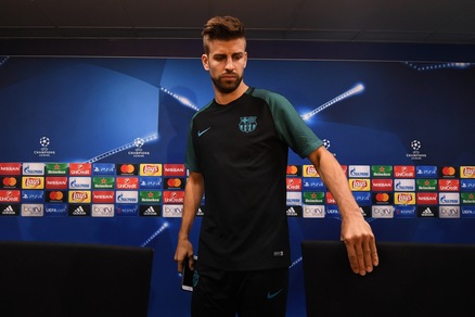 Piqué snobba Ronaldo: «Messi merita il Pallone d'Oro dal 2009»