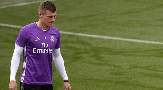 Real Madrid, infortunio al piede per Kroos