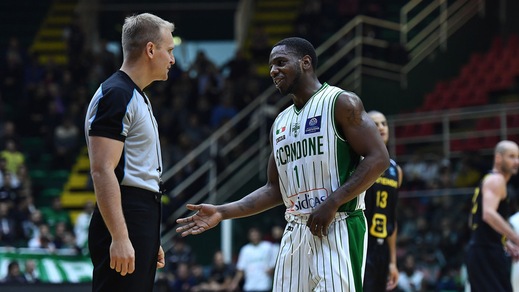 Basket Champions League, Sassari e Avellino ko