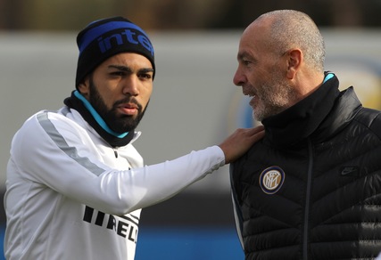 Inter, Pioli in campo parla subito con Gabigol