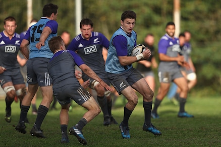 Rugby, gli All Blacks si allenano al Cus Roma
