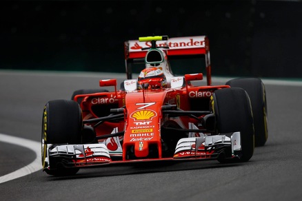 F1, Gp Brasile: pole di Hamilton, Raikkonen è terzo