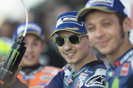 MotoGp, Valencia: Lorenzo imprendibile, la vittoria a 2,10