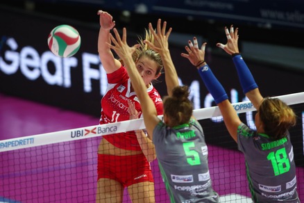 Volley: A1 Femminile, la UYBA sbanca Bergamo