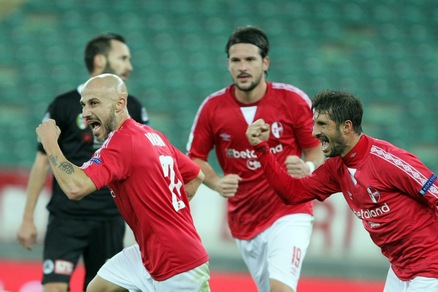 Serie B Bari-Spezia 1-1: Brienza-gol illude. Fedele, che errore