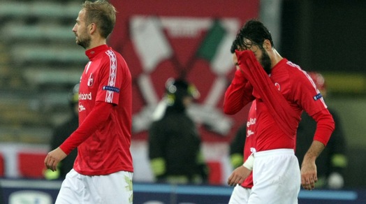 Bari, che beffa. L'autogol di Fedele fa felice lo Spezia