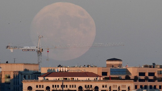 Ecco la "superluna": non era così vicina alla Terra da 68 anni