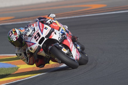 MotoGp, Valencia: Petrucci salta i test, Pirro al suo posto