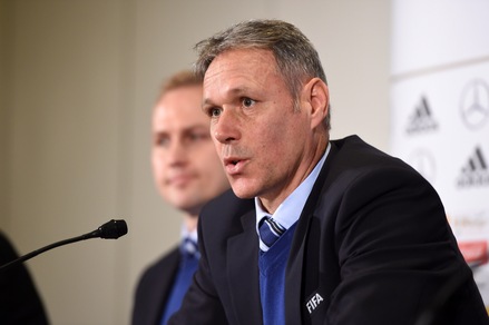 Van Basten: «Ho rivisto Berlusconi per il suo compleanno»