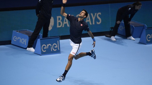 Tennis, Djokovic festeggia come Thor