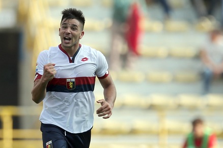 Serie A Genoa, Simeone loda la Lazio: «Un attacco super»