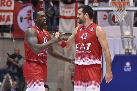 Basket, Serie A: Milano avanti con Cremona