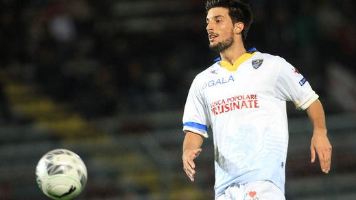 Serie B, Novara-Frosinone 1-2: Ariaudo fa il bomber. Agganciato il Verona