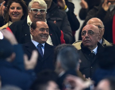 Berlusconi: «Se salta il closing mi riprendo il Milan»