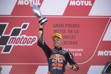 Moto2, Binder operato al braccio sinistro