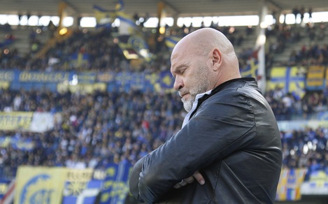 Serie B il Trapani prende posizione: «Fiducia a Cosmi»