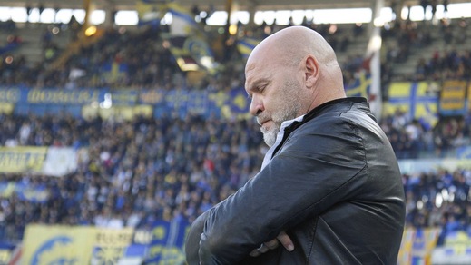 Serie B il Trapani prende posizione: «Fiducia a Cosmi»