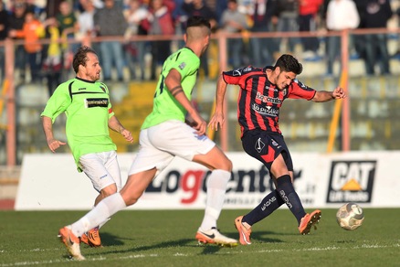 Lega Pro, penalizzate Lucchese, Casertana e Maceratese