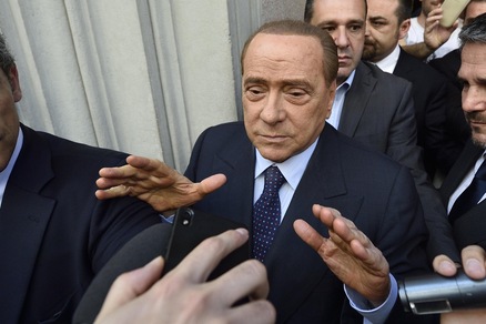 Berlusconi: «Restare al Milan? Me lo hanno chiesto i cinesi»
