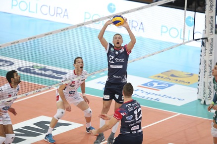 Volley: Superlega, Civitanova allunga, Trento perde un punto con Monza