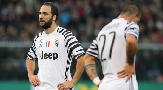 Genoa, entra Higuain e i tifosi cantano per il Napoli