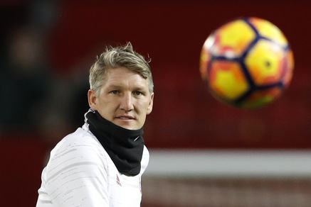 Schweinsteiger, spunta l'ipotesi Santos per il tedesco