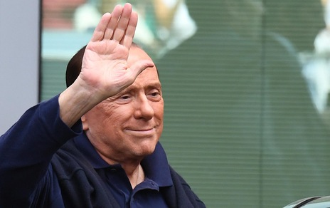 Berlusconi scherza: «Senza me e Montolivo il Milan vincerà tutto»