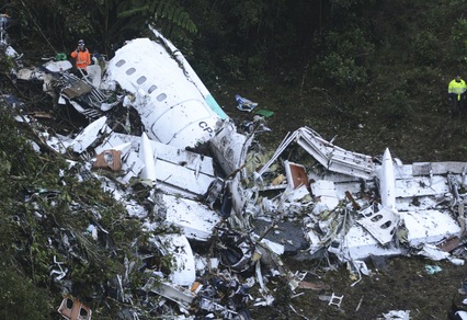 Colombia, cade aereo con la Chapecoense a bordo: 5 superstiti, 76 morti