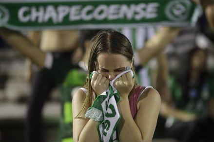 Chapecoense, l'aereo non aveva benzina: minuto di silenzio in Serie A