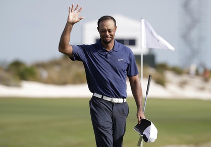 World Challenge: due in testa, Tiger Woods risale al nono posto