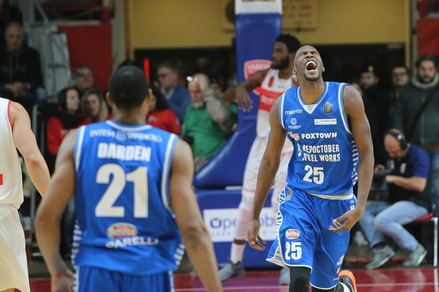 Basket Serie A, Cantù si risolleva a Varese