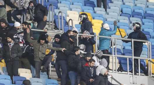 Ancora scontri tra tifosi in Champions: 10 feriti a Kiev