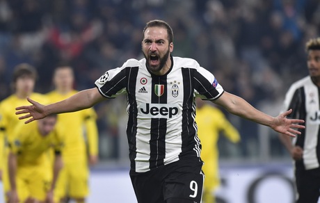 Champions League, Juventus-Dinamo Zagabria 2-0: Higuaìn segna, Dybala torna