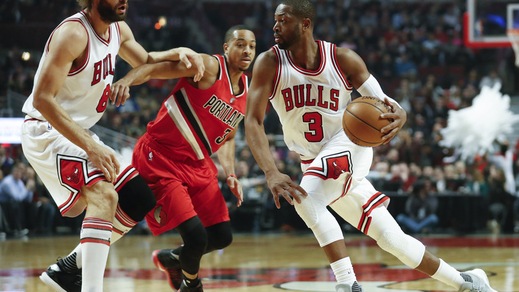 Wade affonda gli Spurs, Warriors inarrestabili