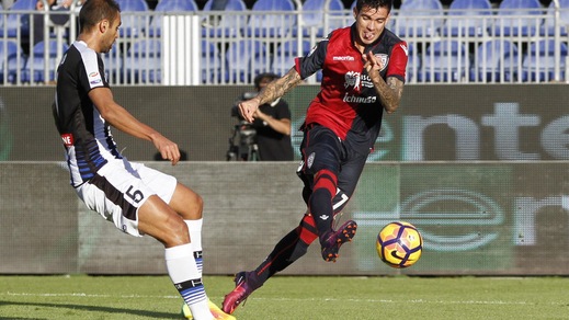Serie A Cagliari, fermo Farias: in dubbio per il Napoli