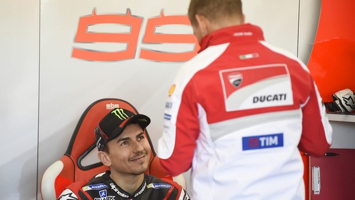 MotoGp, Lorenzo a cena con il suo fan club