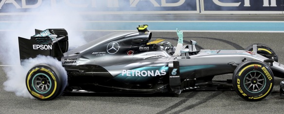 F1, «Cercasi pilota motivato»: l’annuncio tutto da ridere della Mercedes