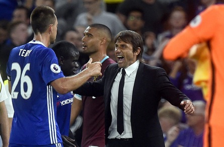 Chelsea, Terry ai saluti: «Smette a fine anno»
