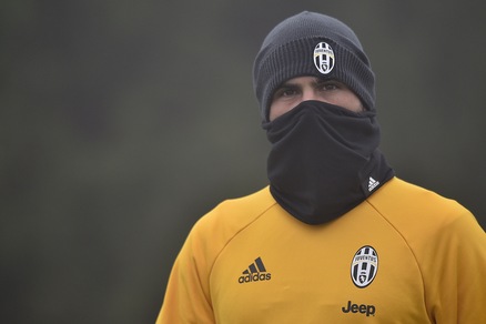 Juve, chi è il giocatore mascherato?