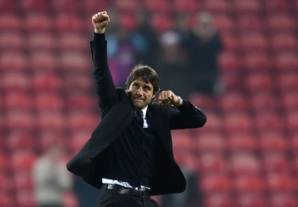 Conte fa sognare tifosi e amanti del calcio. Il suo Chelsea è da record
