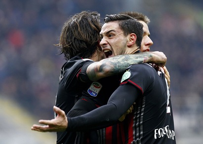 Napoli scatenato sul mercato, dopo Pavoletti assalto a De Sciglio