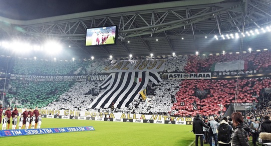 Juventus-Roma, lo spettacolo della coreografia allo Stadium